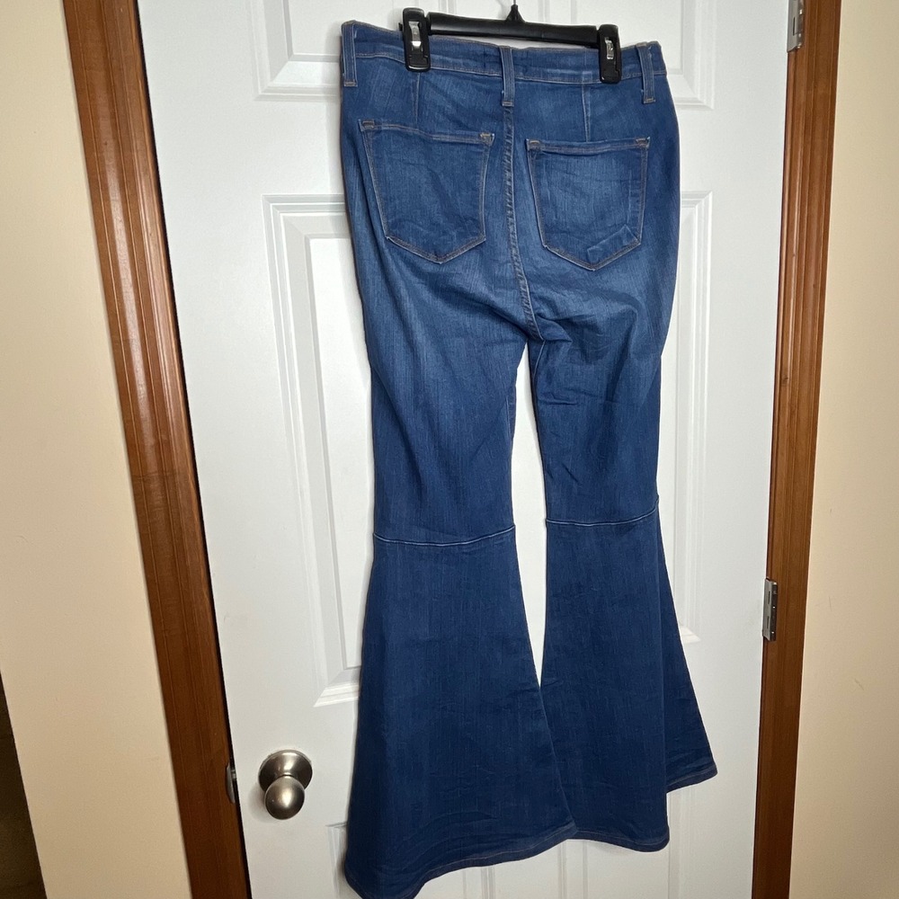 Judy Blue Size 9 / 29 High Waist Flare Bell Bottom Jeans Blue Denim Boho Gypsy - Picture 5 of 11